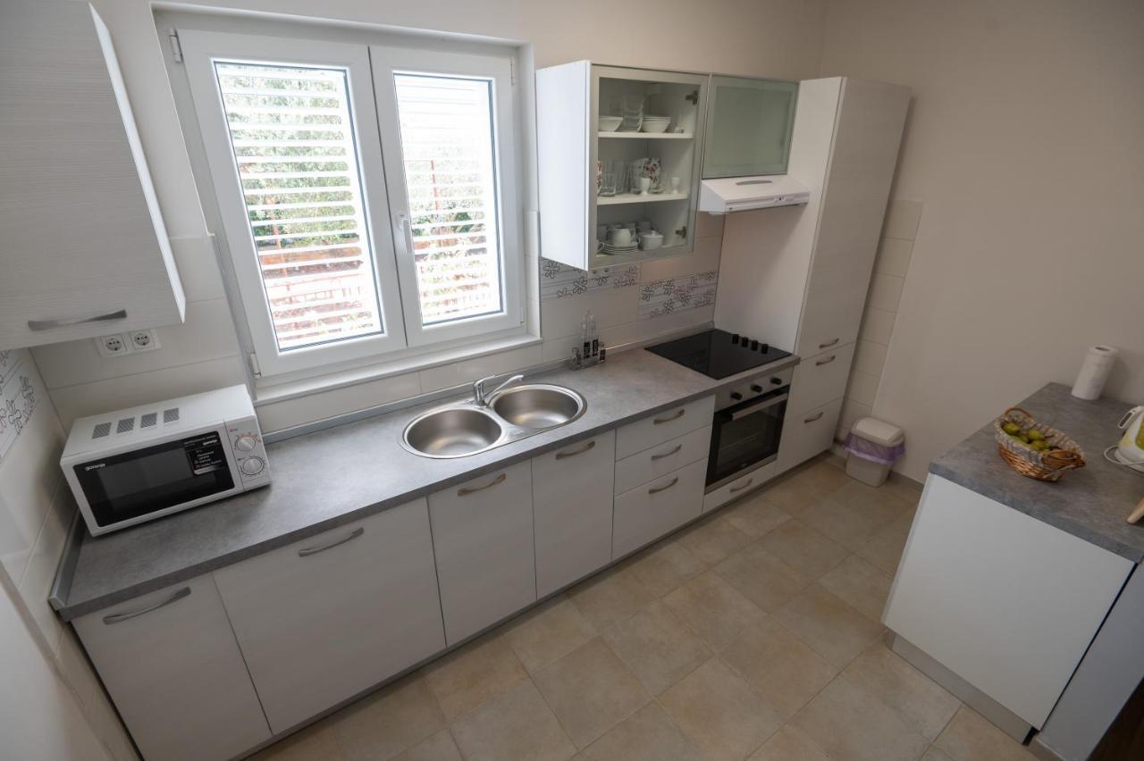 Modern Apartment Edda - Quiet Area - Close To Old Town And Beaches Zadar Exterior photo